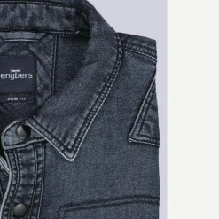 engbers Eatiche angar Overhirt it Druckknöpfe